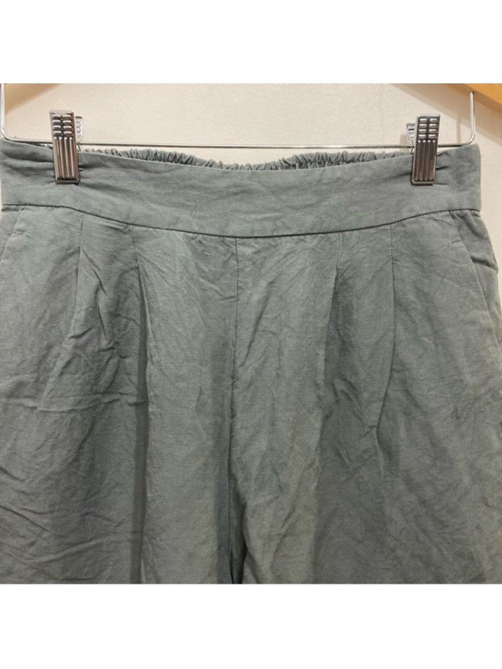 Dynamite Linen Shorts Size Small Pull-On Muted Olive Green Pockets Elastic - Picture 2 of 8